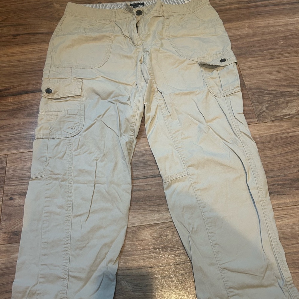 Women’s Tommy Hilfiger White Capri Cargos